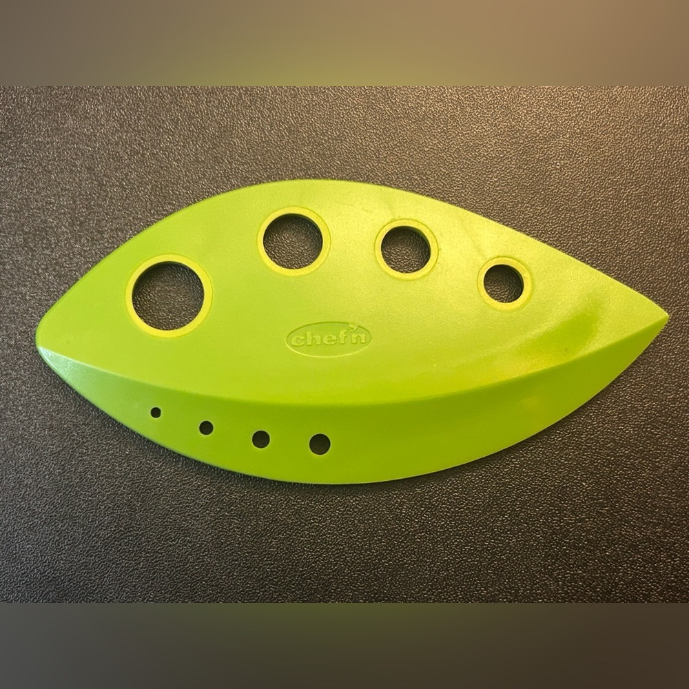 Chef’n LooseLeaf Kale & Greens Stripper Herb Leaf Salad Cutter Child Kid Safe